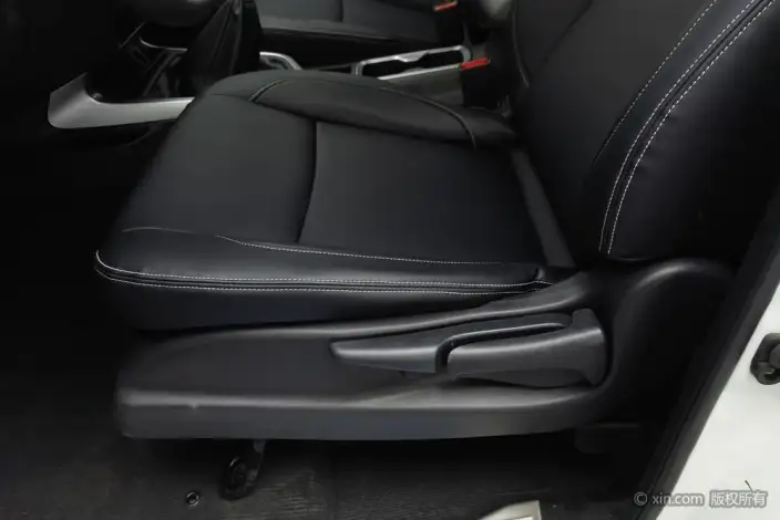 Nissan Terra 2020 Model 2.5L Manual 2WD Elite Edition – фото 13