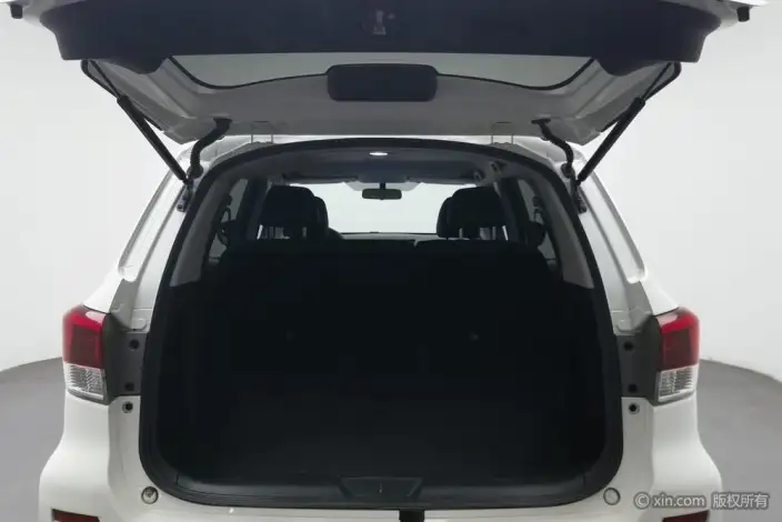 Nissan Terra 2020 Model 2.5L Manual 2WD Elite Edition – фото 47