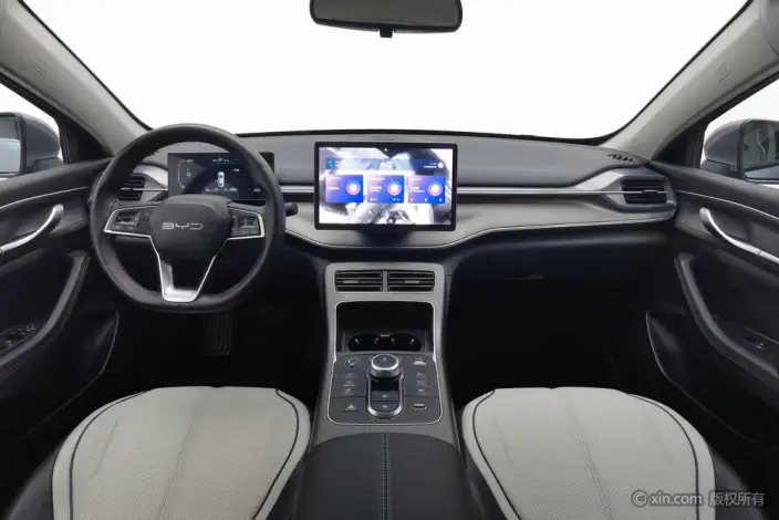 BYD Destroyer 05 2024 Model Honor Edition DM-i 55KM Luxury Model – фото 12
