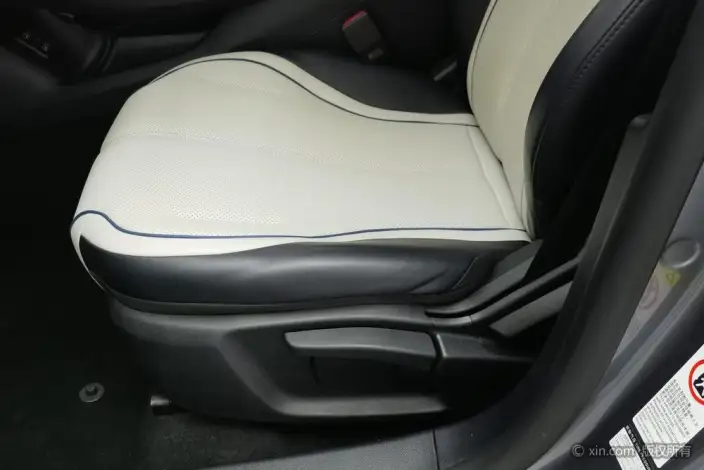 BYD Destroyer 05 2024 Model Honor Edition DM-i 55KM Luxury Model – фото 42
