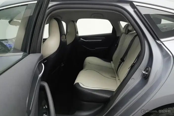 BYD Destroyer 05 2024 Model Honor Edition DM-i 55KM Luxury Model – фото 43