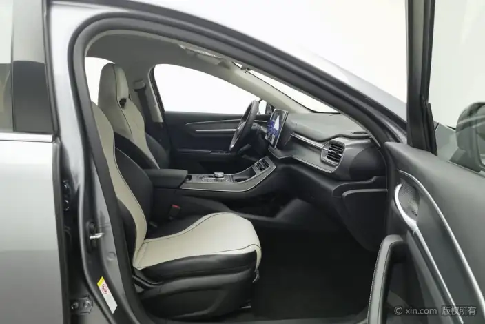 BYD Destroyer 05 2024 Model Honor Edition DM-i 55KM Luxury Model – фото 48