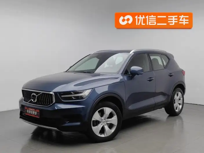 Volvo XC40 2022 Model T4 4WD Zhixing Fashion Edition – фото 1