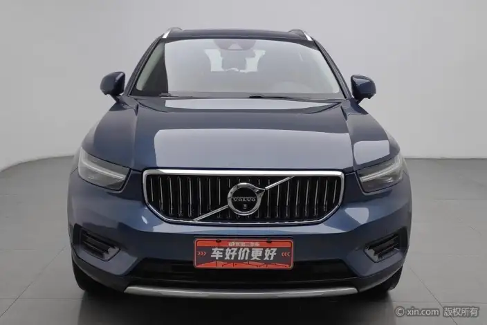 Volvo XC40 2022 Model T4 4WD Zhixing Fashion Edition – фото 2