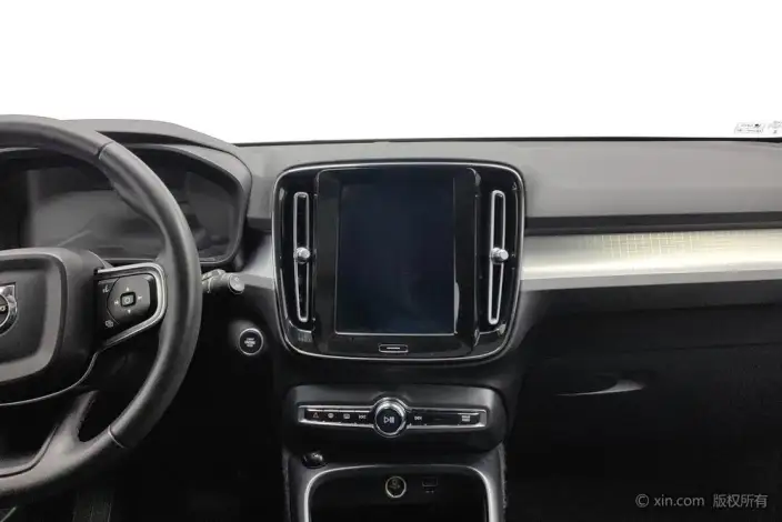Volvo XC40 2022 Model T4 4WD Zhixing Fashion Edition – фото 11