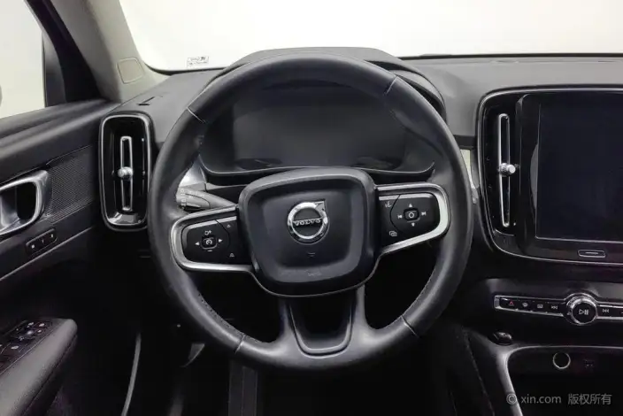 Volvo XC40 2022 Model T4 4WD Zhixing Fashion Edition – фото 15