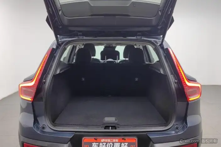 Volvo XC40 2022 Model T4 4WD Zhixing Fashion Edition – фото 24