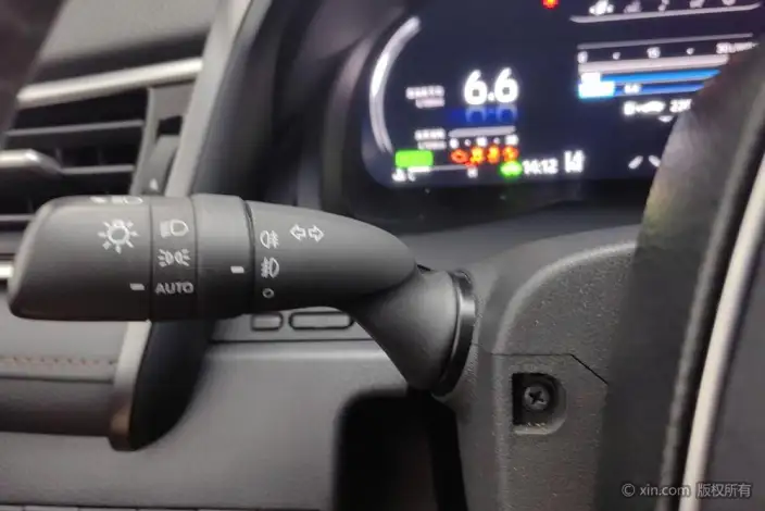Toyota Camry 2021 Model Hybrid 2.5HG Deluxe Edition – фото 16