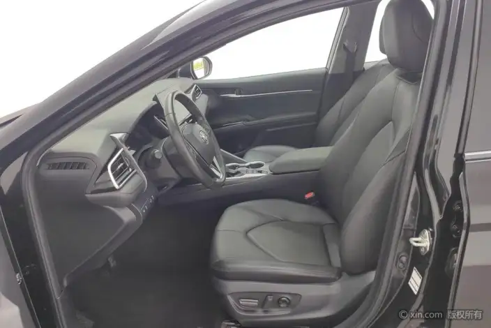 Toyota Camry 2021 Model Hybrid 2.5HG Deluxe Edition – фото 17