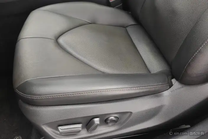 Toyota Camry 2021 Model Hybrid 2.5HG Deluxe Edition – фото 18