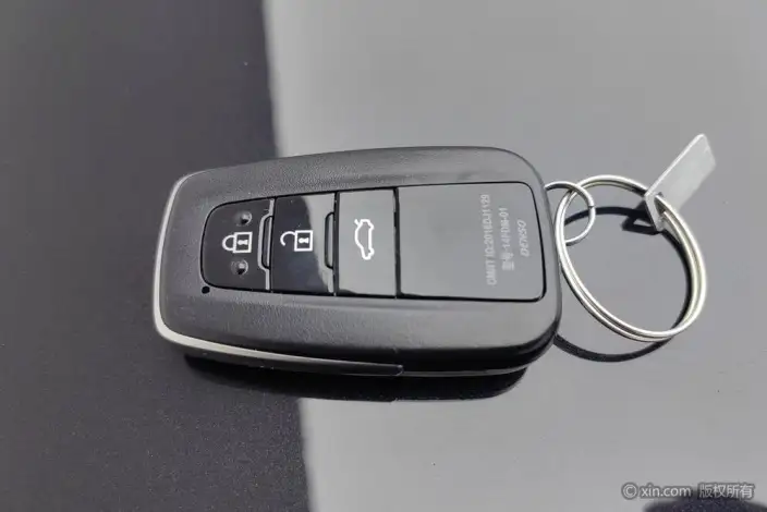Toyota Camry 2021 Model Hybrid 2.5HG Deluxe Edition – фото 30