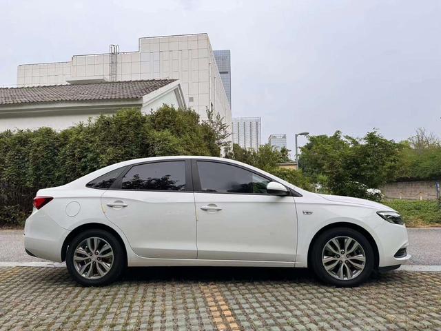 Buick Excelle 2019 18T Automatic Connected Elite China VI – фото 4