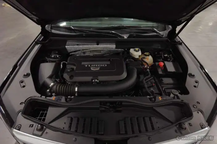 Cadillac XT4 2024 Model 28T 2WD Noble Model – фото 29