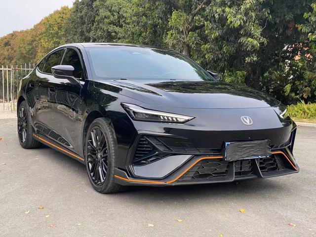 Changan UNI-V 2025 модификация Third generation 1.5T 500Bar Prestige – фото 3