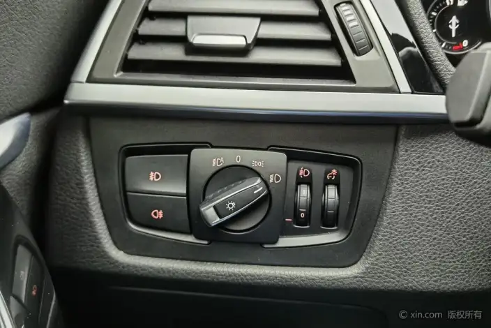 BMW 3 Series Gran Turismo 2020 Model 320i M Sports Set – фото 16