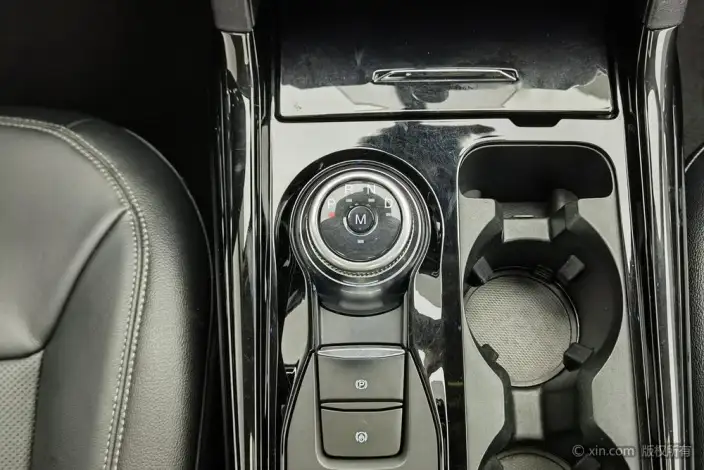 Ford Explorer 2020 Model EcoBoost 285 4WD Fashion edition 6 seat – фото 40