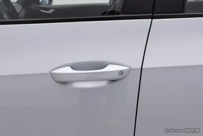 Volkswagen ID.3 2023 Model L Class Model Pure Smart Edition – фото 8