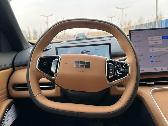 Geely Galaxy Starship 7 EM-i 2025 120km Voyage+ – фото 7