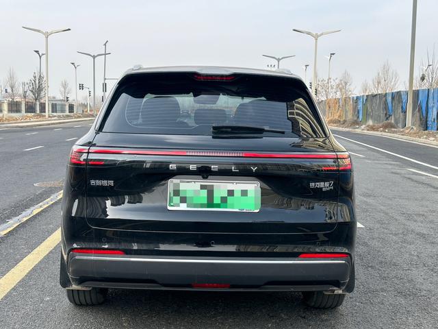 Geely Galaxy Starship 7 EM-i 2025 120km Voyage+ – фото 8
