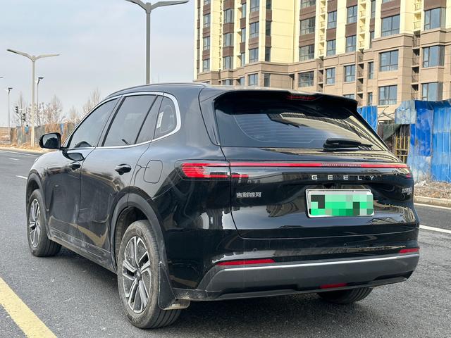Geely Galaxy Starship 7 EM-i 2025 120km Voyage+ – фото 9
