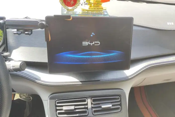 BYD Qin PLUS DM 2024 Model Honor Edition DM-i 55KM Leading Model – фото 26