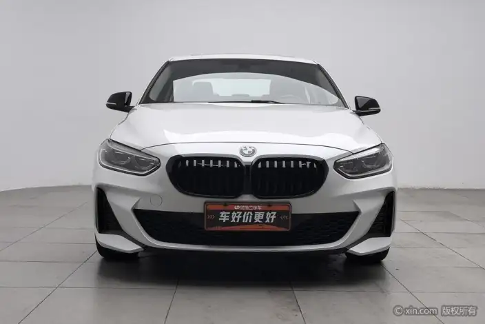 BMW 1 Series 2023 Model 120i M Sports Night Edition – фото 2