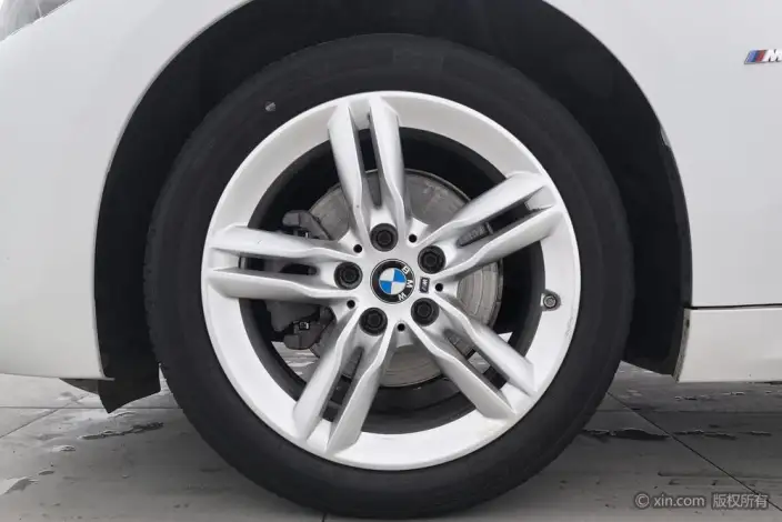BMW 1 Series 2023 Model 120i M Sports Night Edition – фото 9