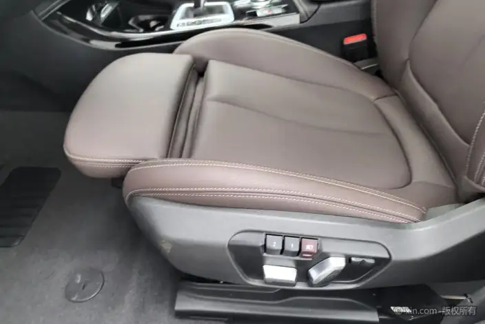 BMW 1 Series 2023 Model 120i M Sports Night Edition – фото 18
