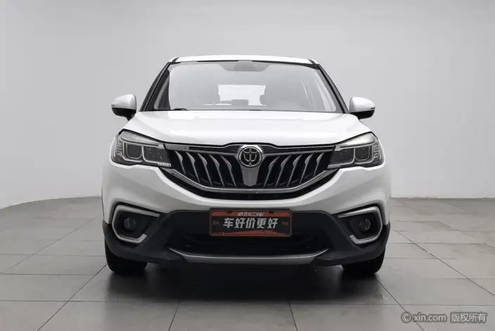 Zhonghua V3 2020 Model 1.6L Manual Smart Starry sky Edition – фото 1