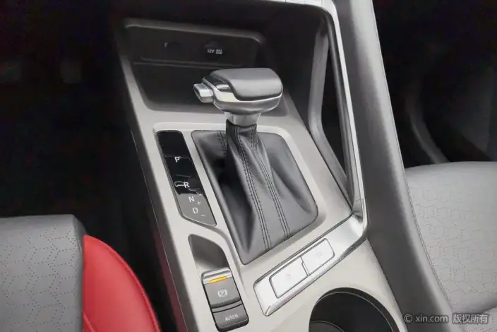 Changan CS35 PLUS 2021 Model Facelift Blue whale NE 1.4T DCT Luxury Model – фото 13