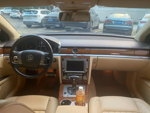 Phaeton 2012 модификация 3.0L Business – фото 9