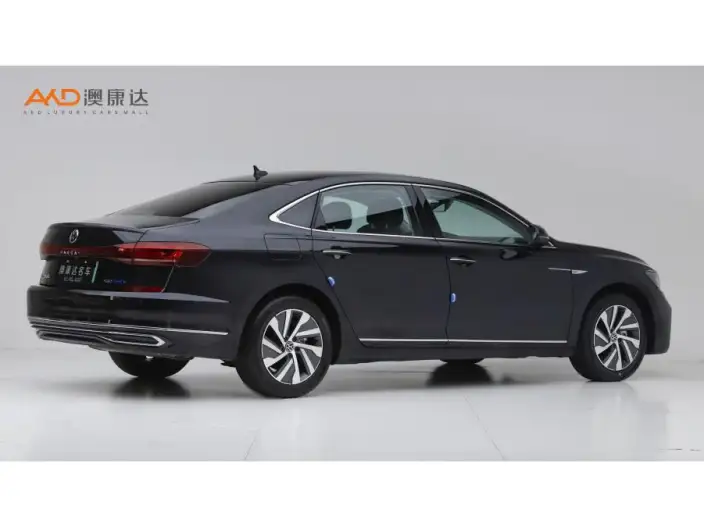 Volkswagen Passat PHEV 2023 Model 430PHEV Hybrid Deluxe Edition – фото 4