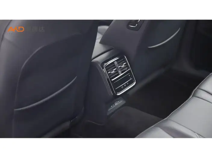 Volkswagen Passat PHEV 2023 Model 430PHEV Hybrid Deluxe Edition – фото 6
