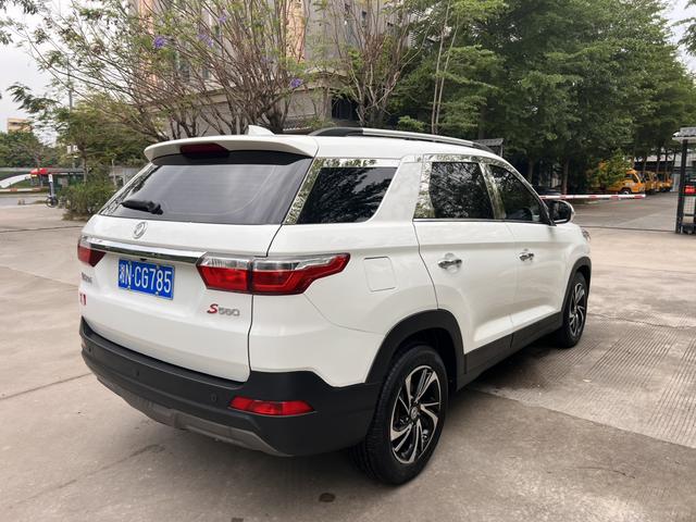 Fengguang S560 Модель 2018 года комплектация 1.8L CVT Prestige 7 seat