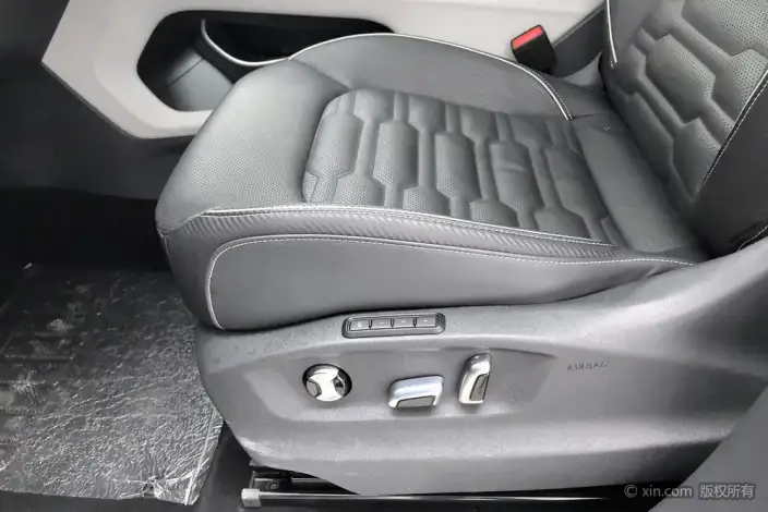 Volkswagen Teramont 2022 Model Teramont X 530 V6 4WD Respect Deluxe Edition – фото 17