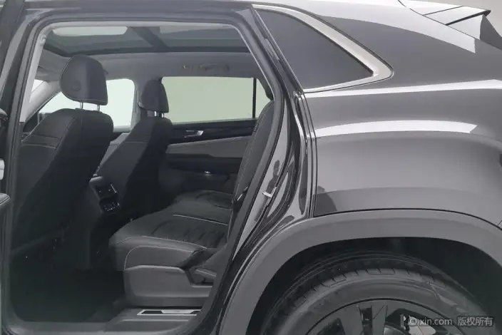 Volkswagen Teramont 2022 Model Teramont X 530 V6 4WD Respect Deluxe Edition – фото 18
