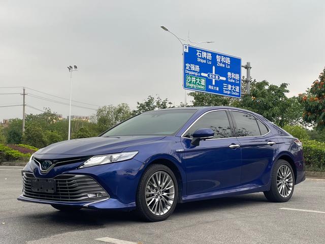 Toyota Camry Модель 2018 года Hybrid 2.5HG Deluxe Edition