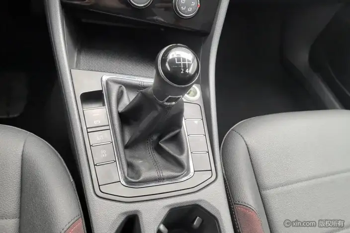 Volkswagen Bora 2020 Model 1.5L Manual Comfort Model – фото 13