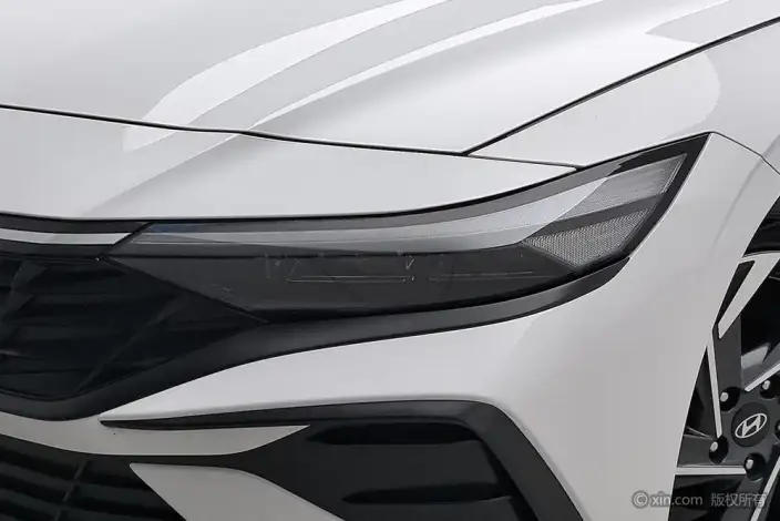 Hyundai Ioniq 2023 Model 1.5L CVT LUX Premium Edition – фото 7