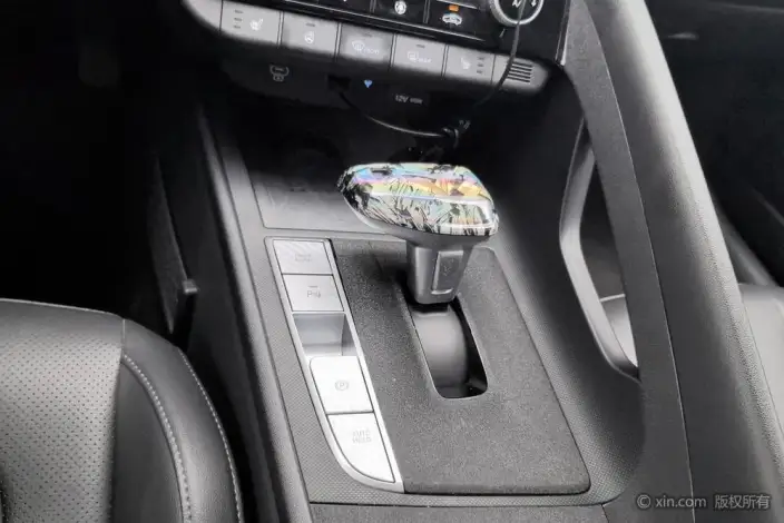 Hyundai Ioniq 2023 Model 1.5L CVT LUX Premium Edition – фото 15