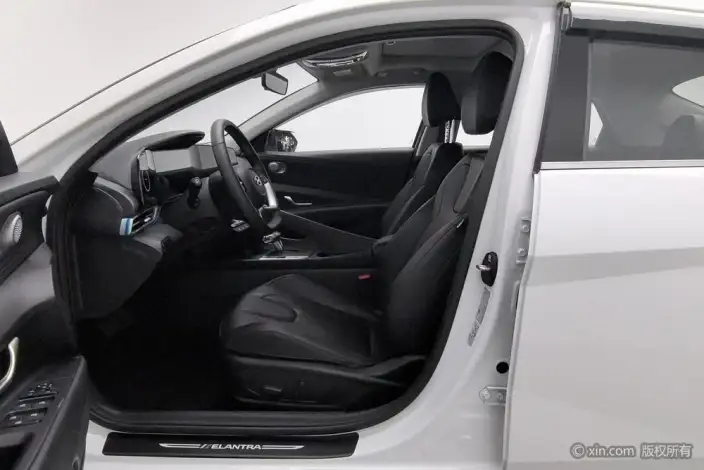 Hyundai Ioniq 2023 Model 1.5L CVT LUX Premium Edition – фото 18