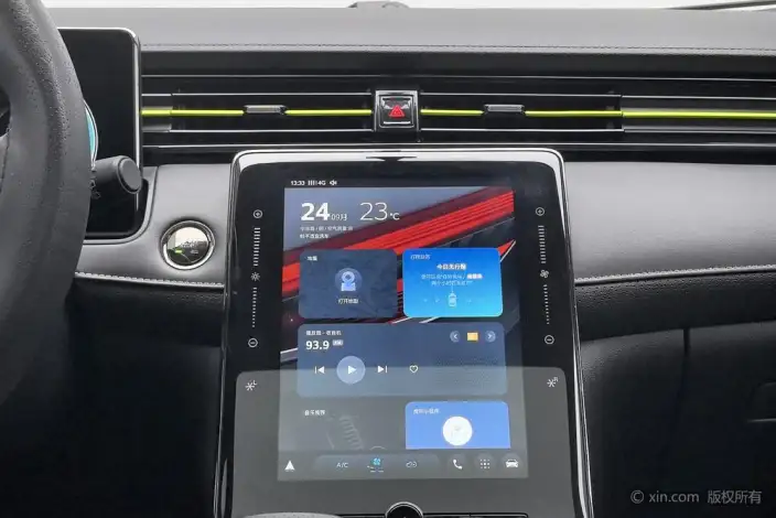 Roewe RX5 2023 Model PLUS 330TGI Automatic Trendy Smart Edition – фото 12