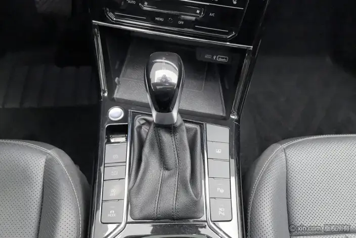 Volkswagen Passat 2024 Model 380TSI Starry sky Ultimate Edition – фото 14