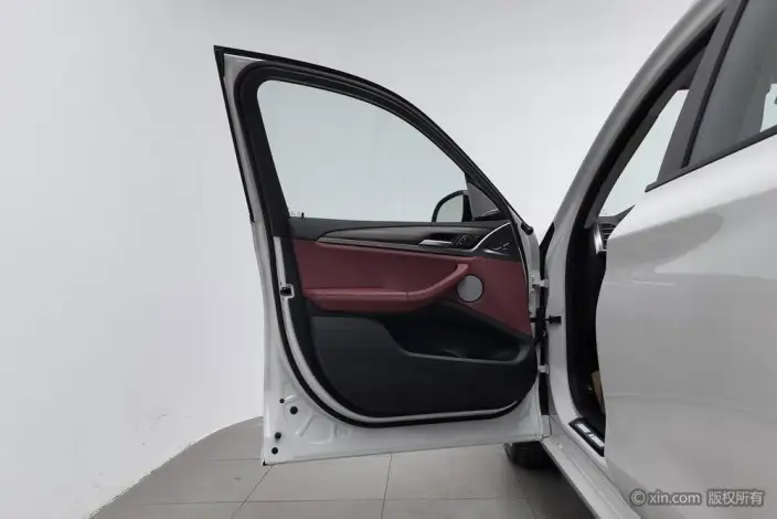 BMW X3 2023 Model xDrive30i Leading Model M Night Set – фото 20