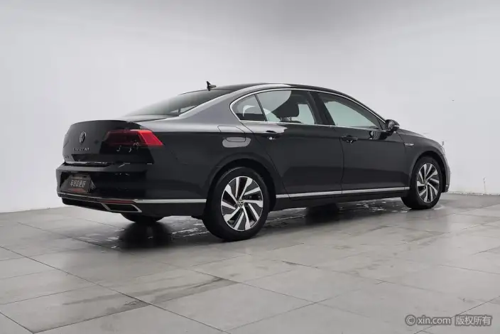 Volkswagen Magotan PHEV 2022 Model Luxury Model – фото 3