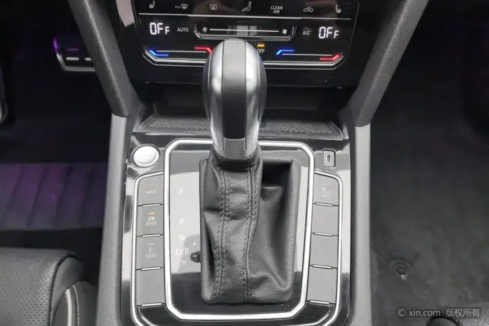 Volkswagen Magotan PHEV 2022 Model Luxury Model – фото 14