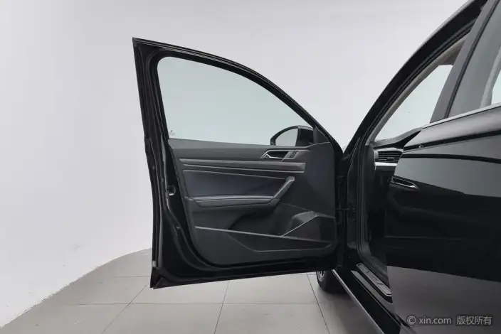 Volkswagen Lavida 2022 Model 1.5L Automatic Comfort Edition – фото 20