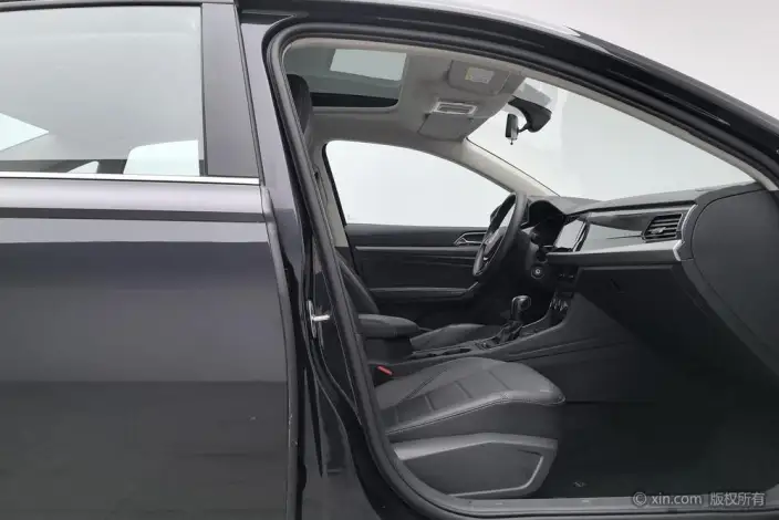 Volkswagen Lavida 2022 Model 1.5L Automatic Comfort Edition – фото 23