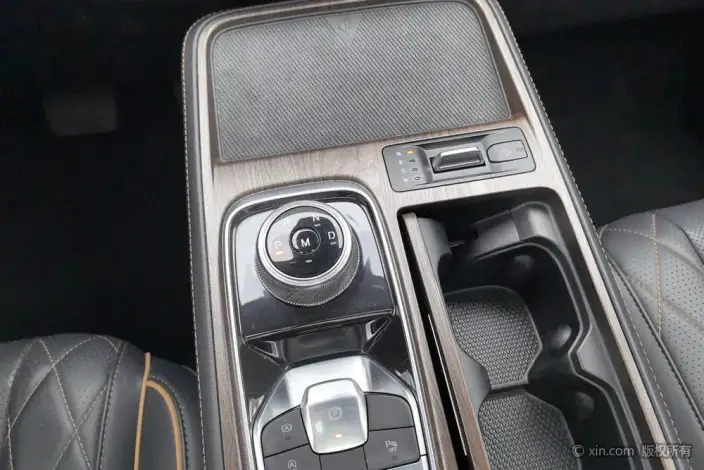 Lingyu 2021 Model EcoBoost 225 6 seat Zun Ling Model – фото 14