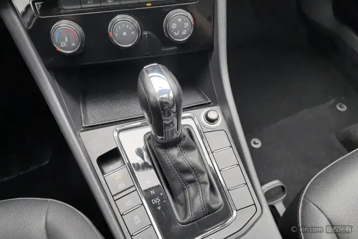 Volkswagen Bora 2021 Model 1.5L Automatic Comfort Zhilian Edition – фото 14